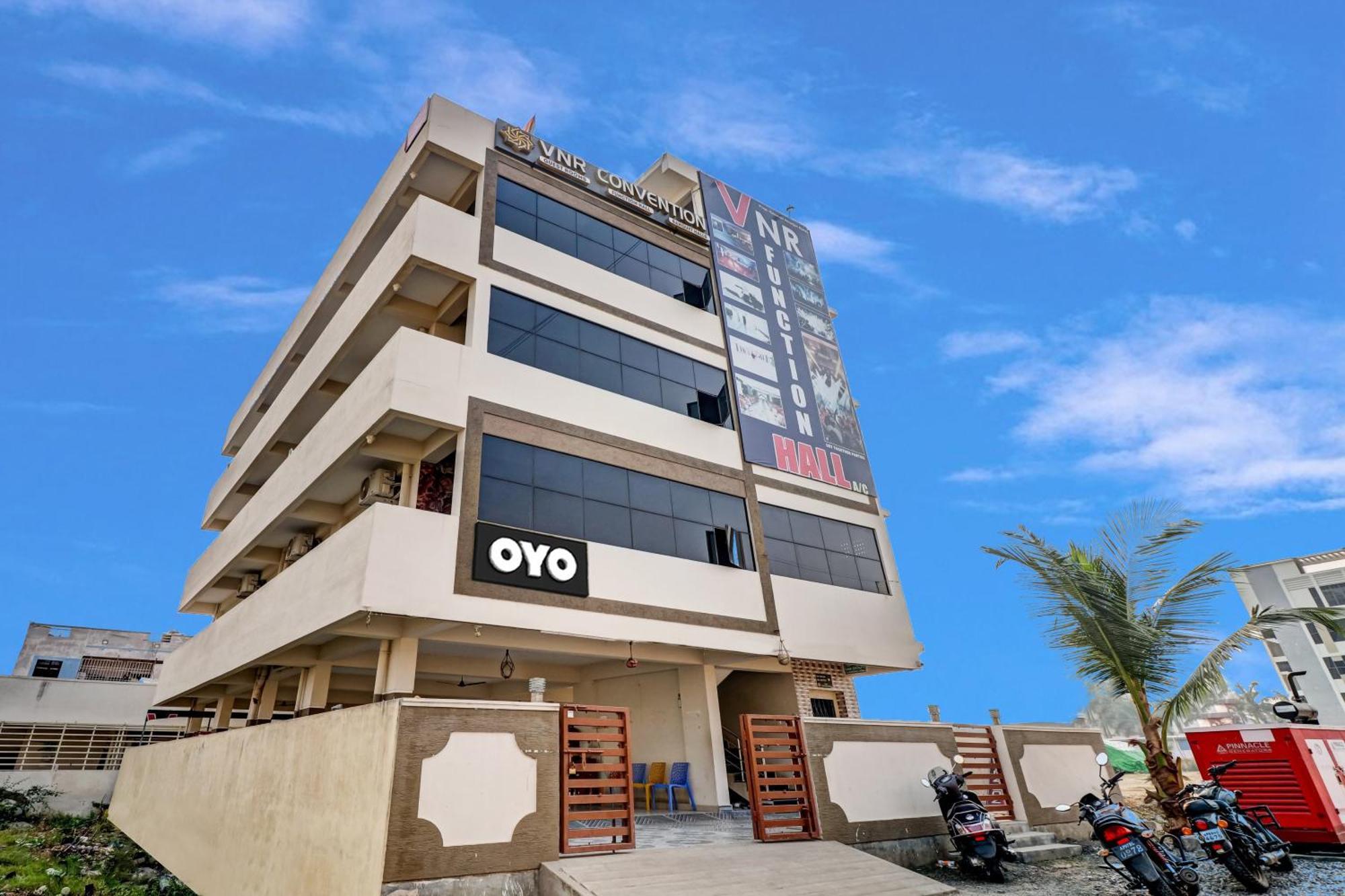 Oyo Vnr Convention Hotel Guntúr Kültér fotó